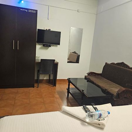 Apsara Residency Hotel Perintalmanna Buitenkant foto