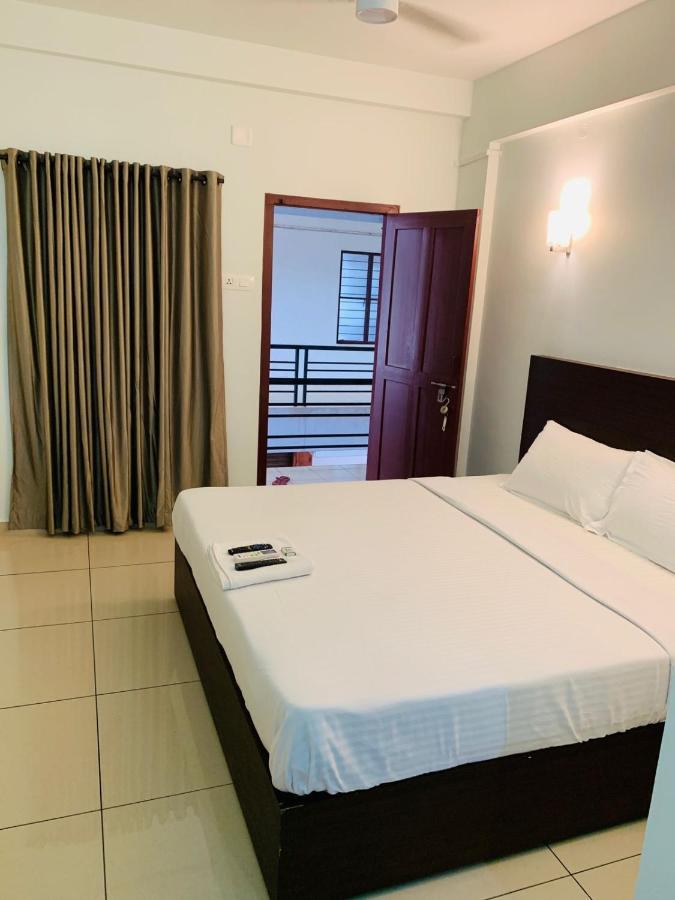 Apsara Residency Hotel Perintalmanna Buitenkant foto