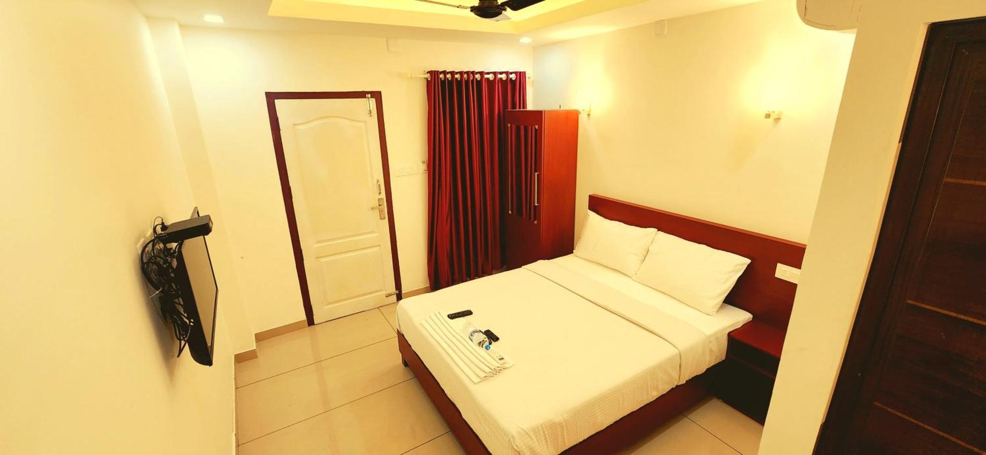 Apsara Residency Hotel Perintalmanna Buitenkant foto