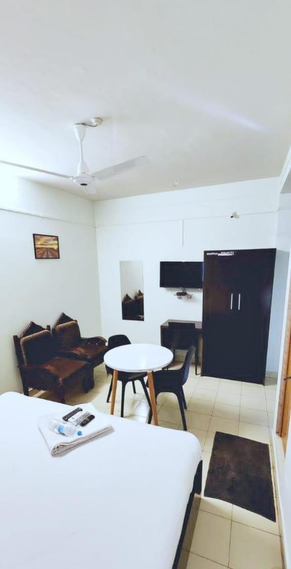 Apsara Residency Hotel Perintalmanna Buitenkant foto