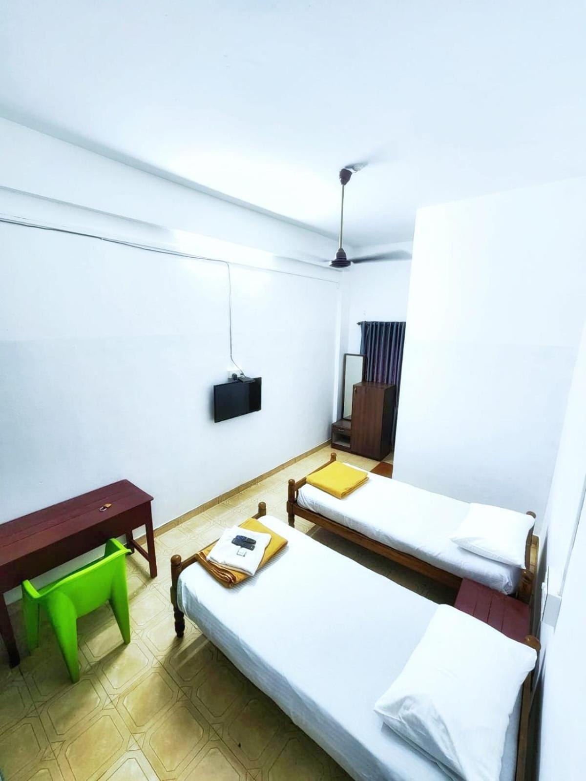 Apsara Residency Hotel Perintalmanna Buitenkant foto